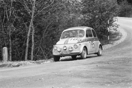 Toni Lafenthaler i ? - Steyr Puch 500.