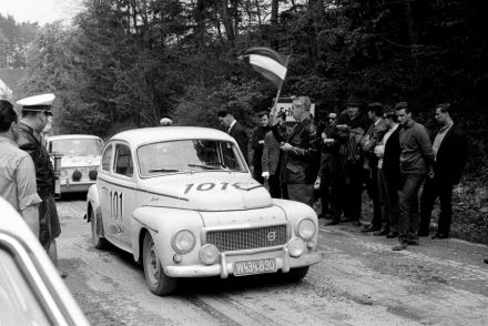 S.Bocanek i ? – Volvo P 544.
