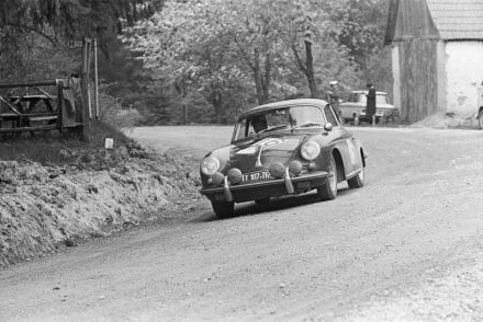 S.Sutzberger i H.Wanko - Porsche 356 B.