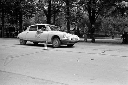 Karl Obrecht i G.Hruschka - Citroen DS 19.