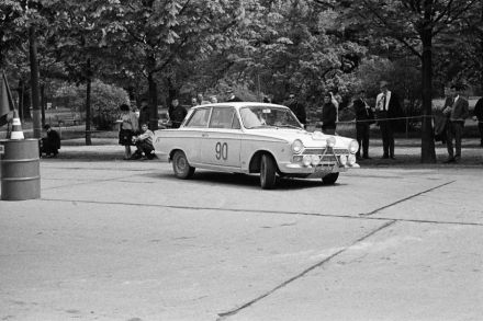 H.Tunner i H.Hick – Ford Cortina GT.