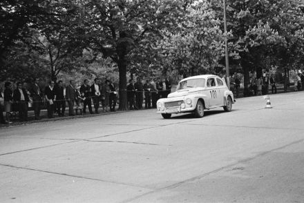 S.Bocanek i ? – Volvo P 544.