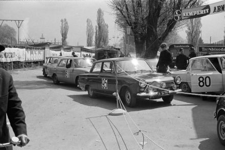 L.Jungmayr i N.Tiefentaler – Ford Cortina GT.