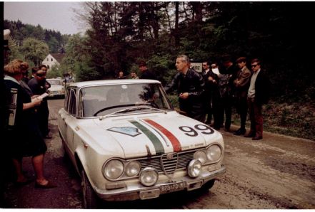Zoja i Ferrari – Alfa Romeo Giulia Super Ti.