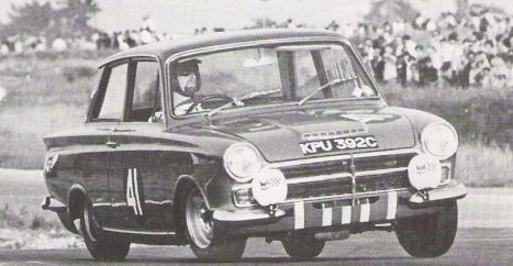 John Whitmore na samochodzie Ford Lotus Cortina