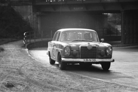 Mercedes Benz