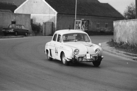 Renault Dauphine