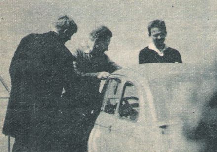 Steyr Puchem państwa Zasadów opiekował się wielokrotny partner Sobiesława Zasady – Kazimierz Osiński.  (Motor 35 / 1966).