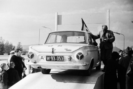 Ford Cortina
