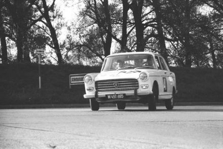 Peugeot 404