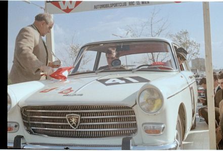 Peugeot 404