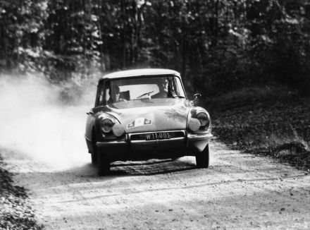 Rallye 1000 minute.