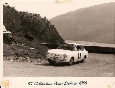 Pierre Lamy i Serge Renacco – Fiat 850 coupe.