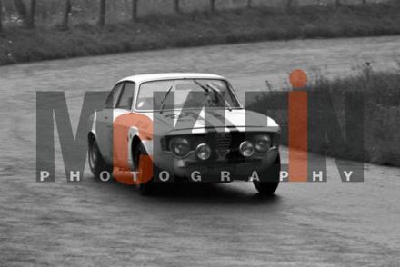 A.Cavallari i D.Salvay - Alfa Romeo GTA.