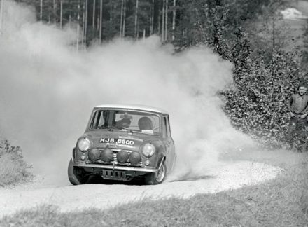 Timo Mäkinen i Paul Easter – BMC Mini Cooper S.