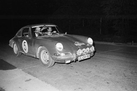 D.Benz i ? – Porsche 911.
