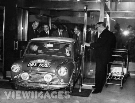 Timo Makinen i Paul Easter – BMC Mini Cooper S.