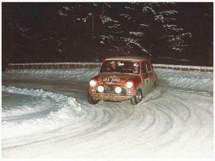 Timo Makinen i Paul Easter – BMC Mini Cooper S.