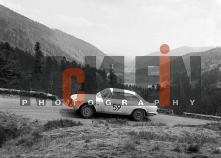 A.Cavallari i D.Salvay - Alfa Romeo GTA.