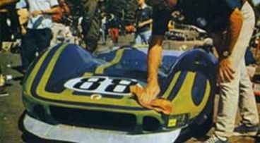 #88 McLaren M1B Chevrolet