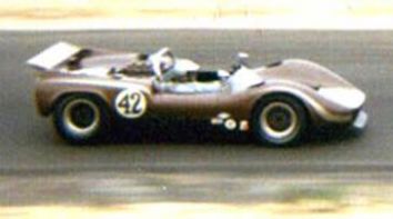 #42 McLaren M1B Ford. 