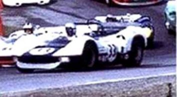 #33 McLaren M1B Ford