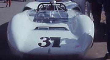 #37 Lola T70 Ford