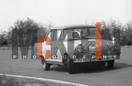 Hannelore Werner i Wilfried Oetelshoven – DKW F11 Junior.
