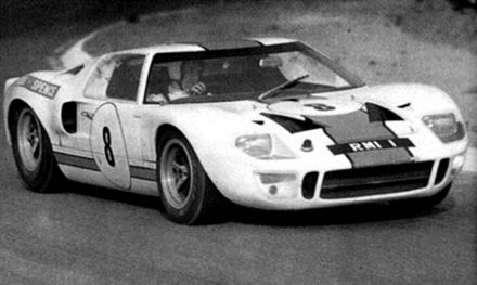 David Hobbs i Mike Spence – Ford GT40.