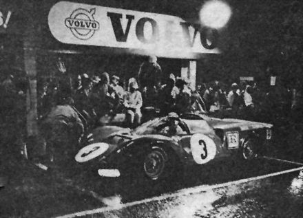 David Piper i Richard Attwood - Ferrari 365 P2/3.