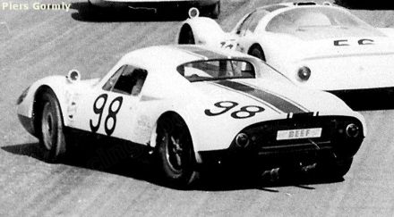 George Drolsom – Porsche 904 GTS.