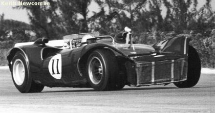 Mario Andretti – Lola T70 Mk.2 Ford.