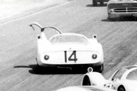 Peter Gregg – Porsche 906.