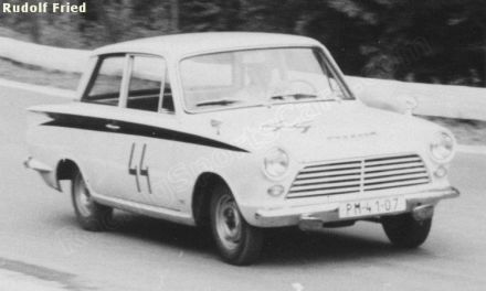 Václav Ptáček i Oldřich Šusta – Ford Cortina.