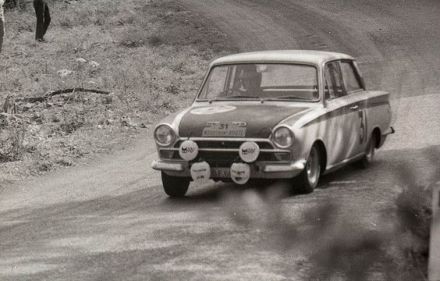 Jacky Ickx i Gilbert Stapelaere – Ford Lotus Cortina.