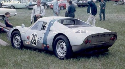 Sam Posey – Porsche 904 GTS.
