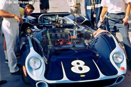 Jerry Grant – Lola T70 Ford.