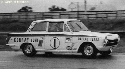 Lars Giertz i Lynn Kysar – Ford Lotus Cortina.