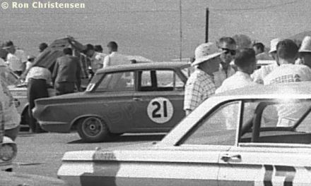 Allan Moffat i Harry Firth – Ford Lotus Cortina.