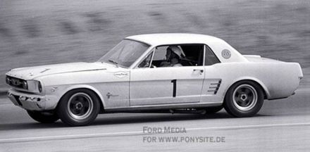 Jerry Titus – Ford Mustang.