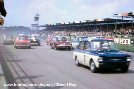 Nr.5.Ray Calcutt – Hillman Imp, nr.3.John Fitzpatrick – Ford Anglia.
