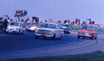 Nr.41.Peter Arundell – Ford Lotus Cortina.