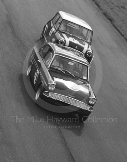 Nr.79.Chris Craft – Ford Anglia Super, nr.69.John Rhodes – Austin Mini Cooper S.