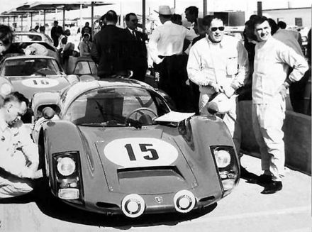 Hans Herrmann, Herbert Linge i Gerhard Mitter – Porsche 906.