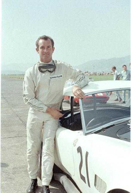 Bob Bondurant - Shelby Cobra.