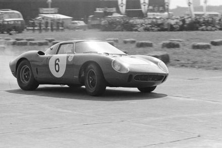 Mike Parkes - Ferrari 250 LM.
