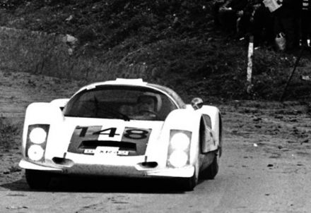 Willy Mairesse i Herbert Müller – Porsche Carrera 906.