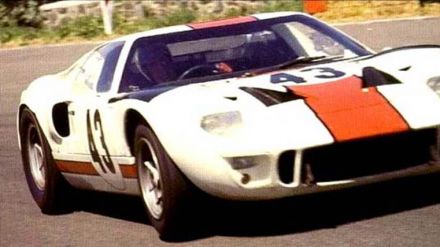 David Hobbs i Jochen Neerpasch - Ford GT 40.