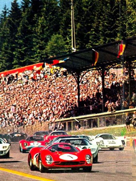 Mike Parkes i Ludovico Scarfiotti - Ferrari 330 P3.