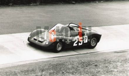 John Blades i John Calvert - Ginetta G4R Ford.